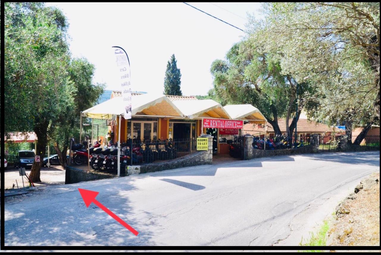 פאלאוקסטריצה Pieros Studios Lisipios מראה חיצוני תמונה
